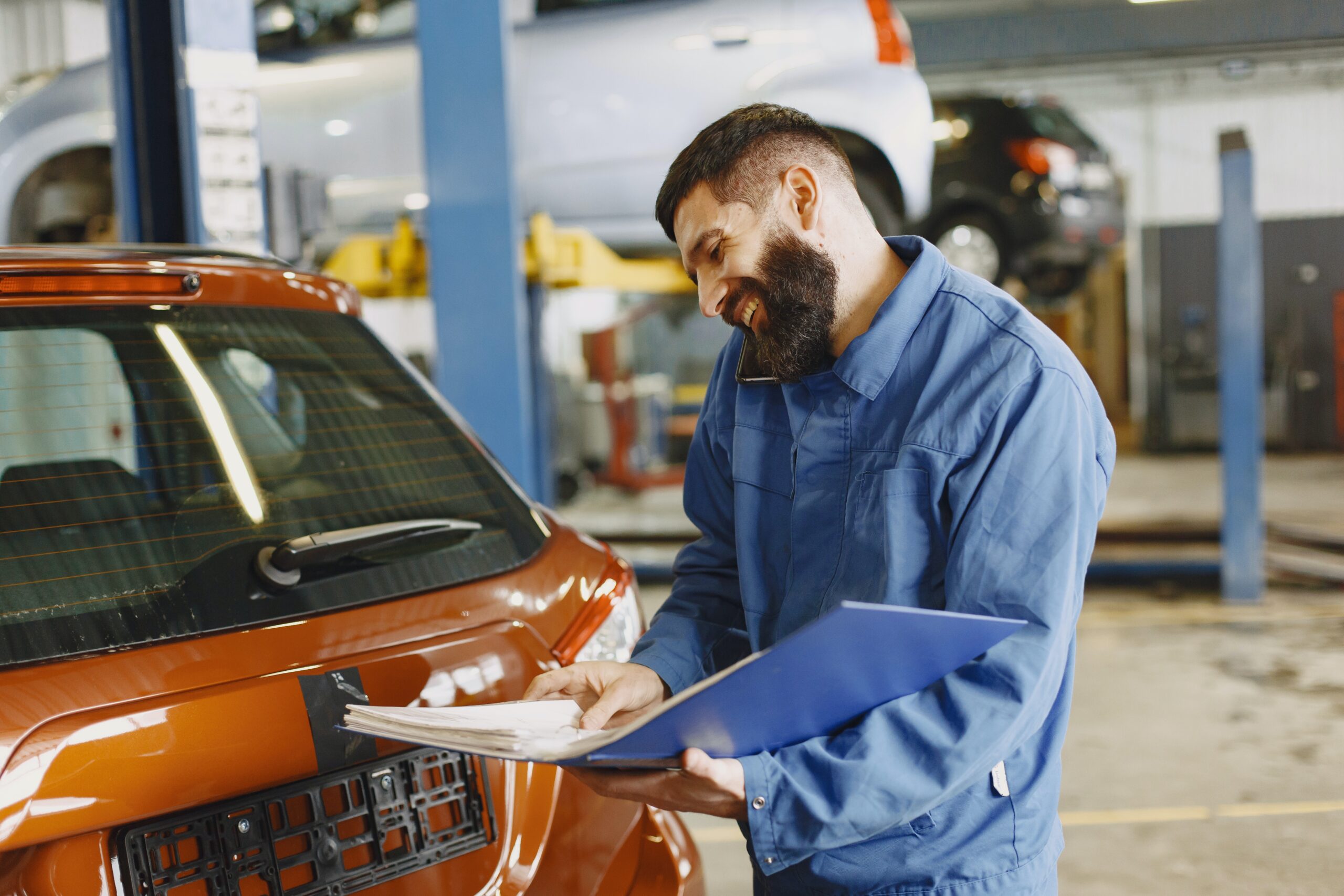 Auto Repair Shop Leader Show Leadership qualities
